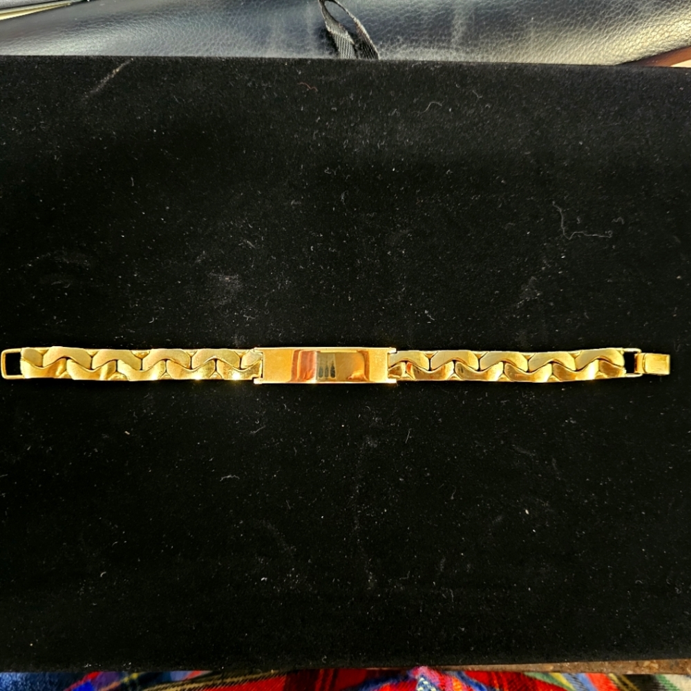 Gorgeous and Bold, Thick and Chunky Goldtone Nameplate ID Bracelet
